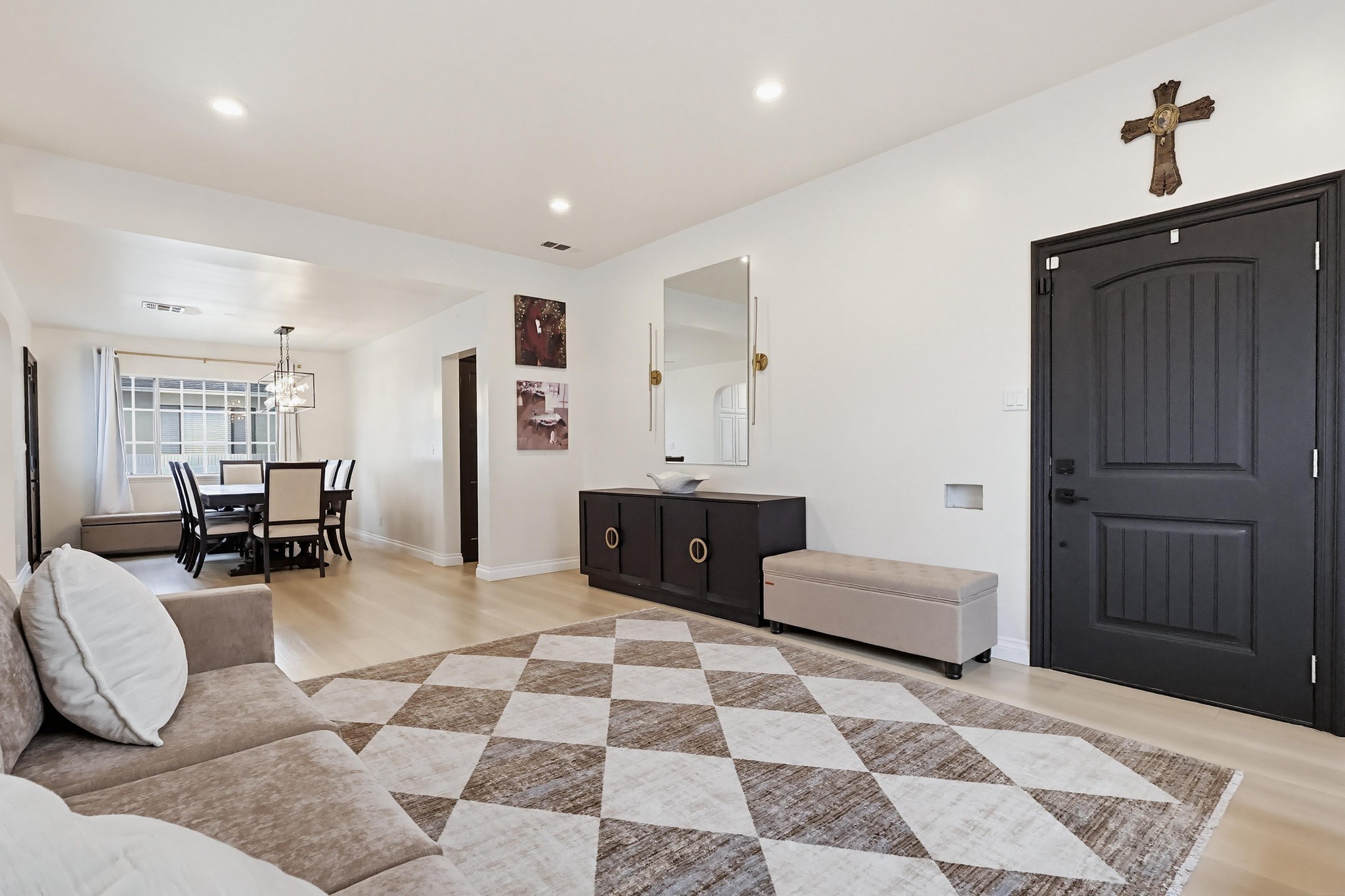 Virtual tour photo 10 of 85 for 9609 Orizaba Ave
