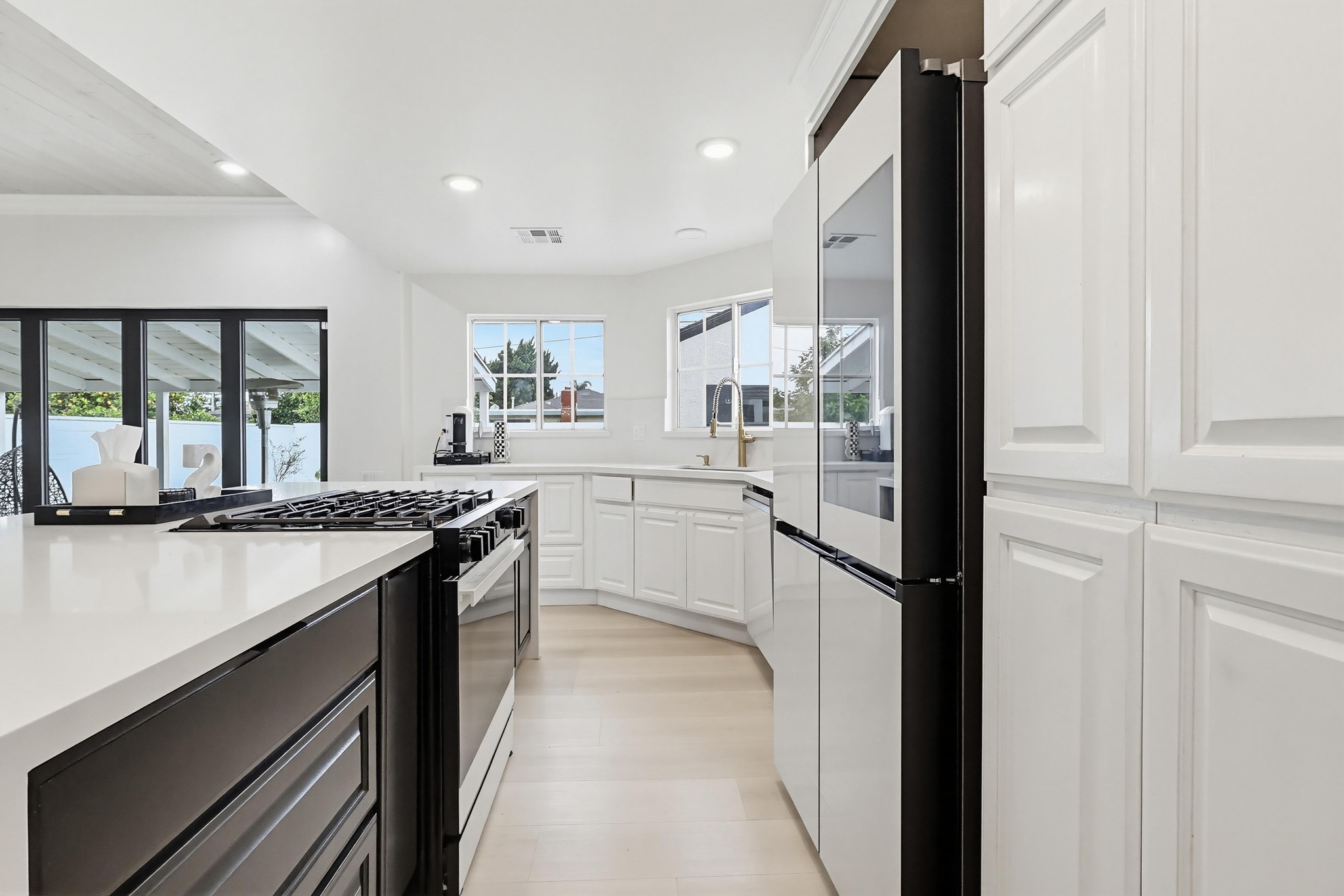 Virtual tour photo 17 of 85 for 9609 Orizaba Ave