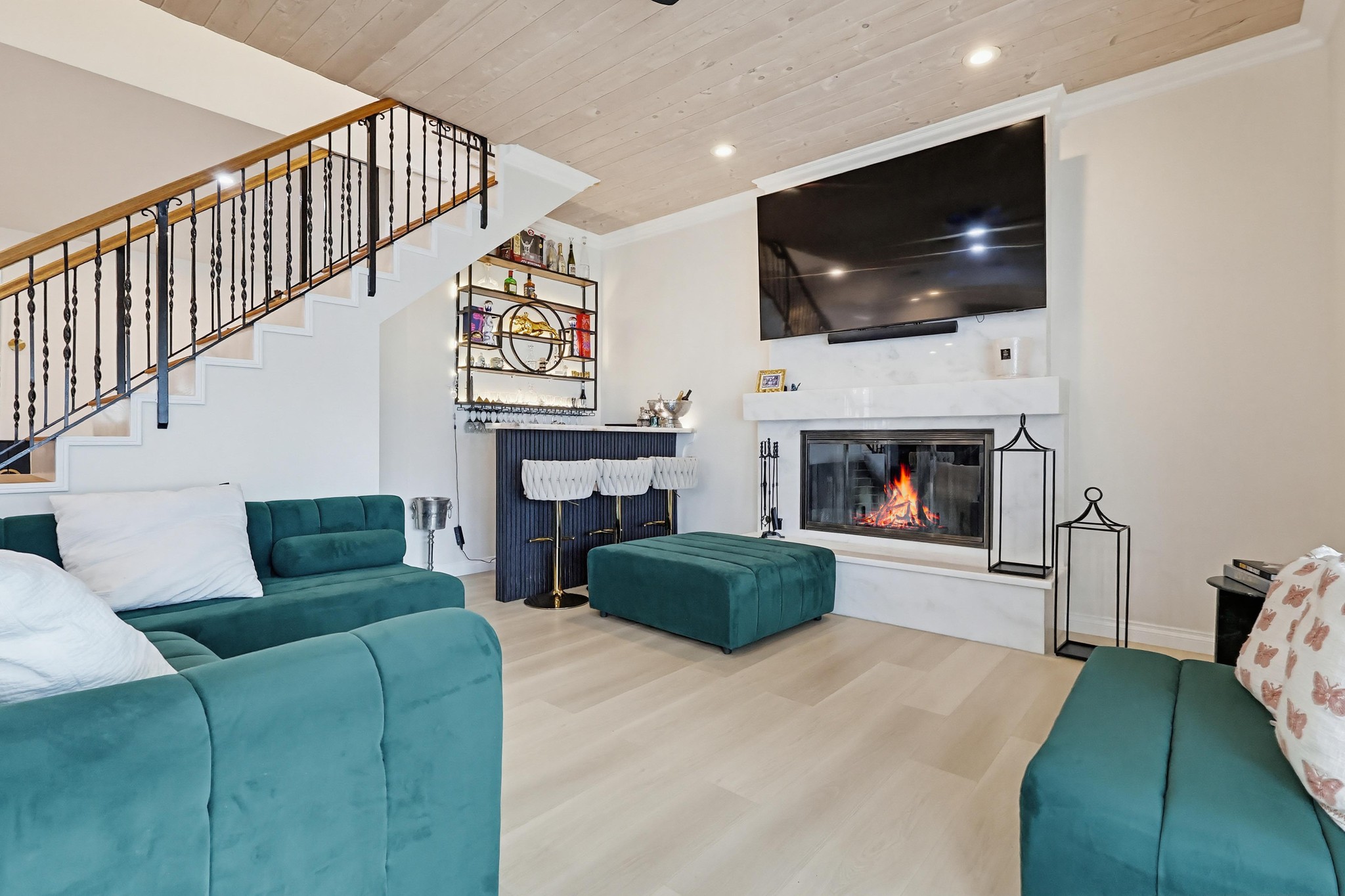 Virtual tour photo 26 of 85 for 9609 Orizaba Ave