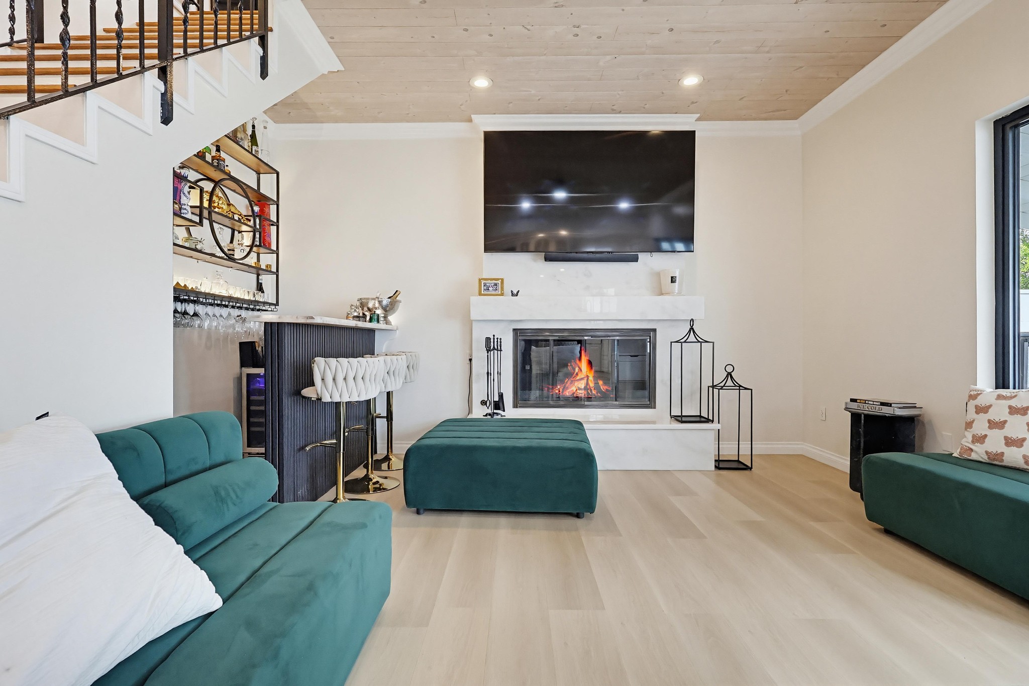 Virtual tour photo 27 of 85 for 9609 Orizaba Ave