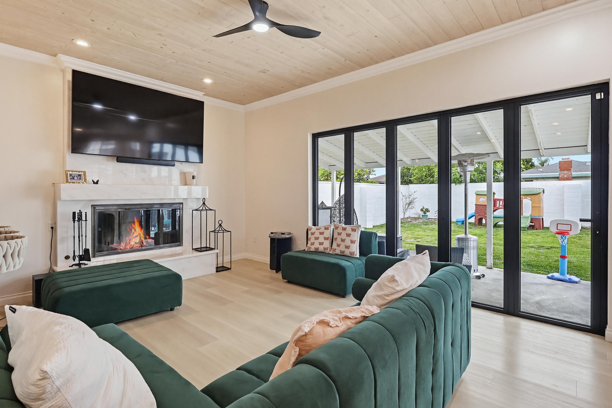 Virtual tour photo 29 of 85 for 9609 Orizaba Ave
