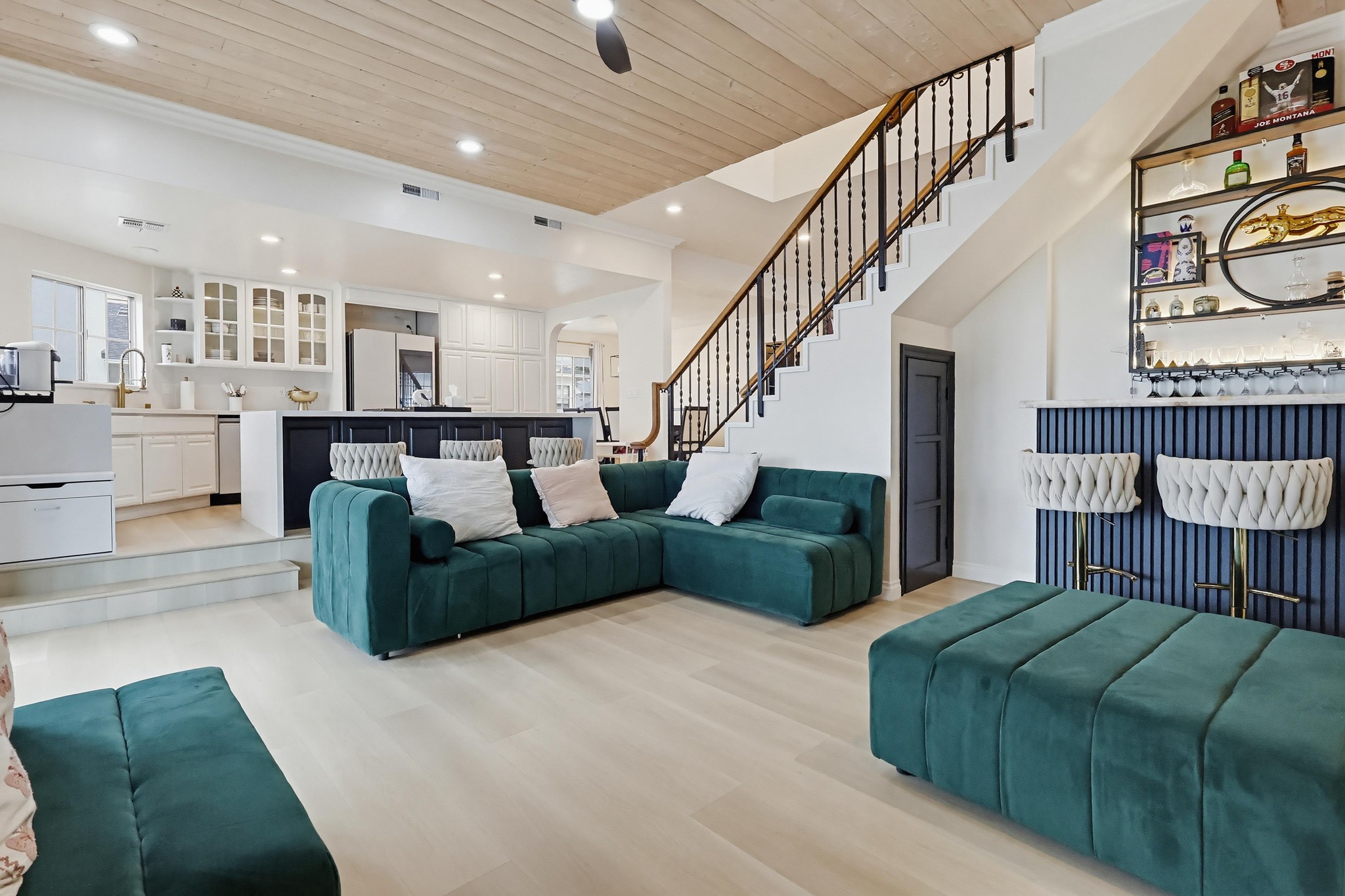Virtual tour photo 31 of 85 for 9609 Orizaba Ave