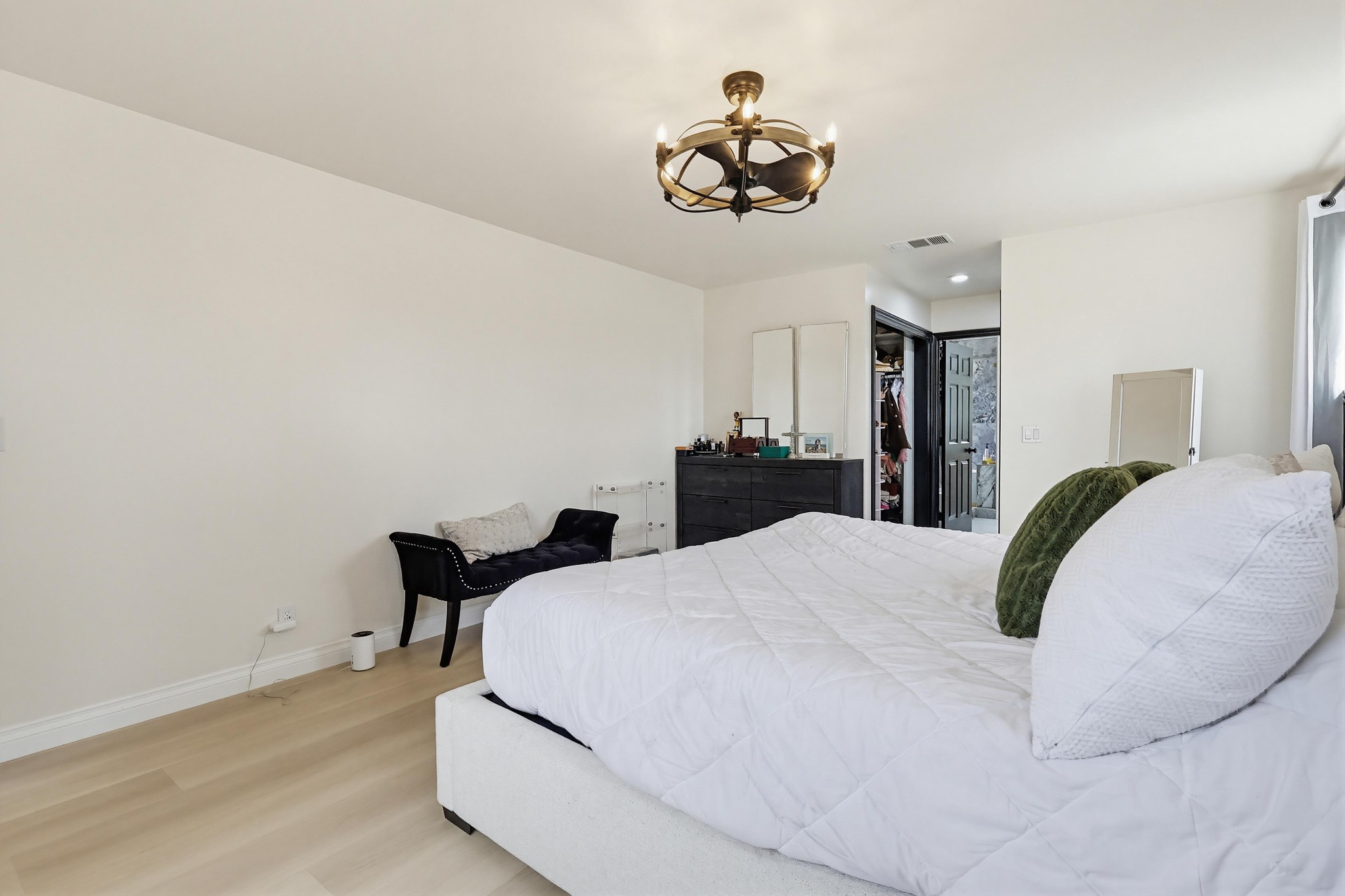 Virtual tour photo 43 of 85 for 9609 Orizaba Ave