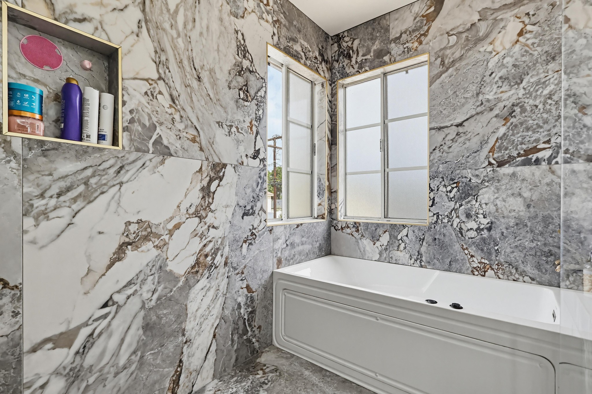 Virtual tour photo 51 of 85 for 9609 Orizaba Ave