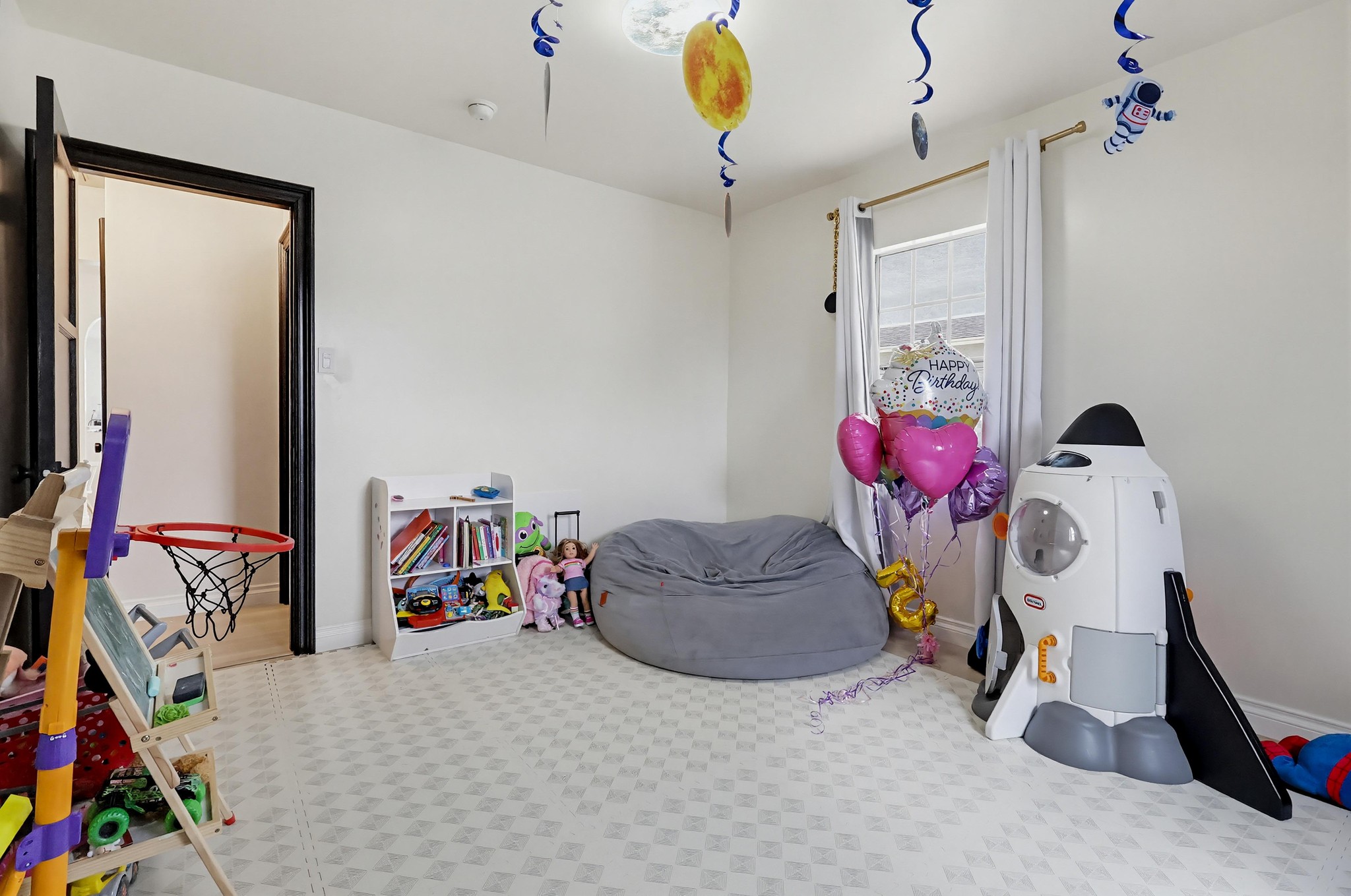 Virtual tour photo 60 of 85 for 9609 Orizaba Ave