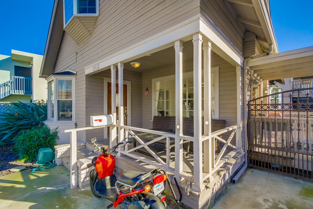 Virtual tour photo 6 of 73 for 961 Thomas Ave