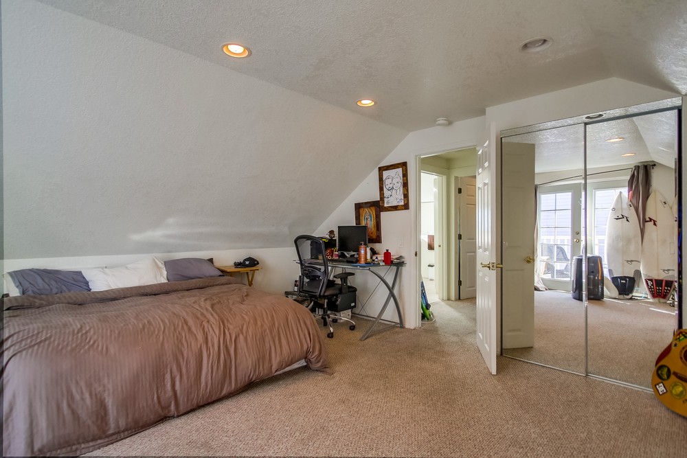 Virtual tour photo 30 of 73 for 961 Thomas Ave
