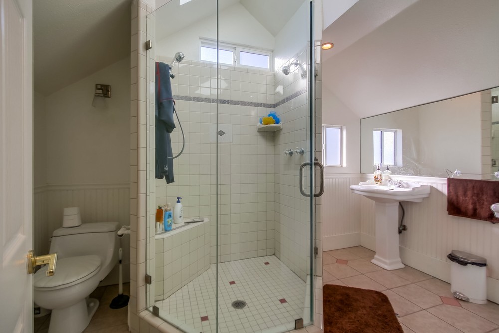 Virtual tour photo 36 of 73 for 961 Thomas Ave