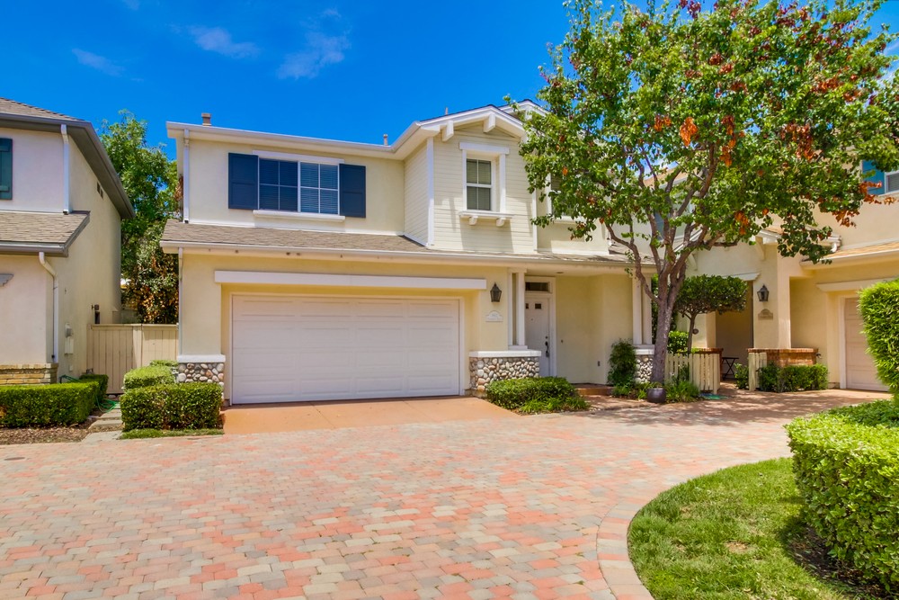 Virtual tour photo 3 of 46 for 9611 Stonecrest Blvd