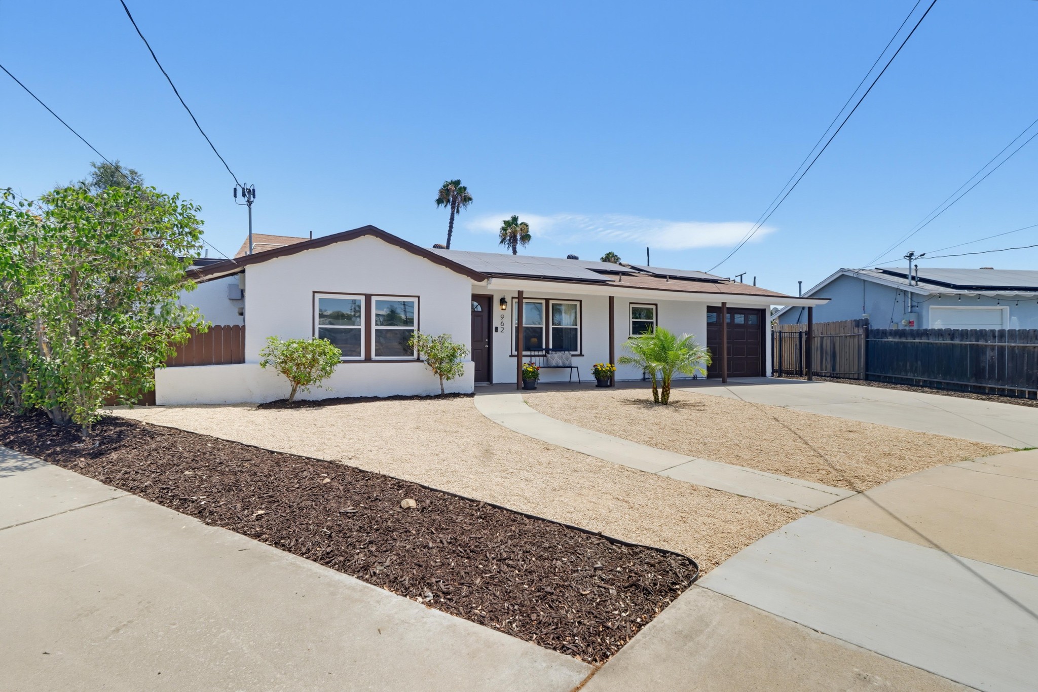 Virtual tour photo 4 of 51 for 962 Wilfred St