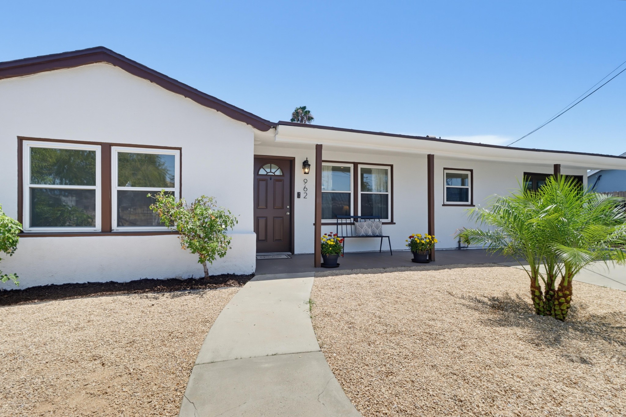 Virtual tour photo 5 of 51 for 962 Wilfred St