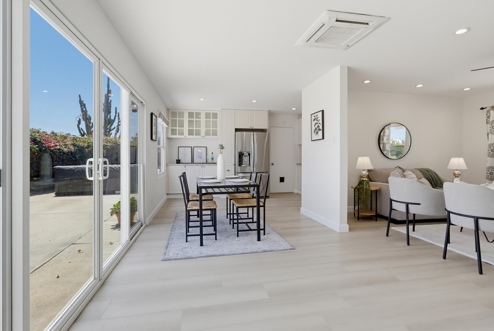 Virtual tour photo 11 of 51 for 962 Wilfred St