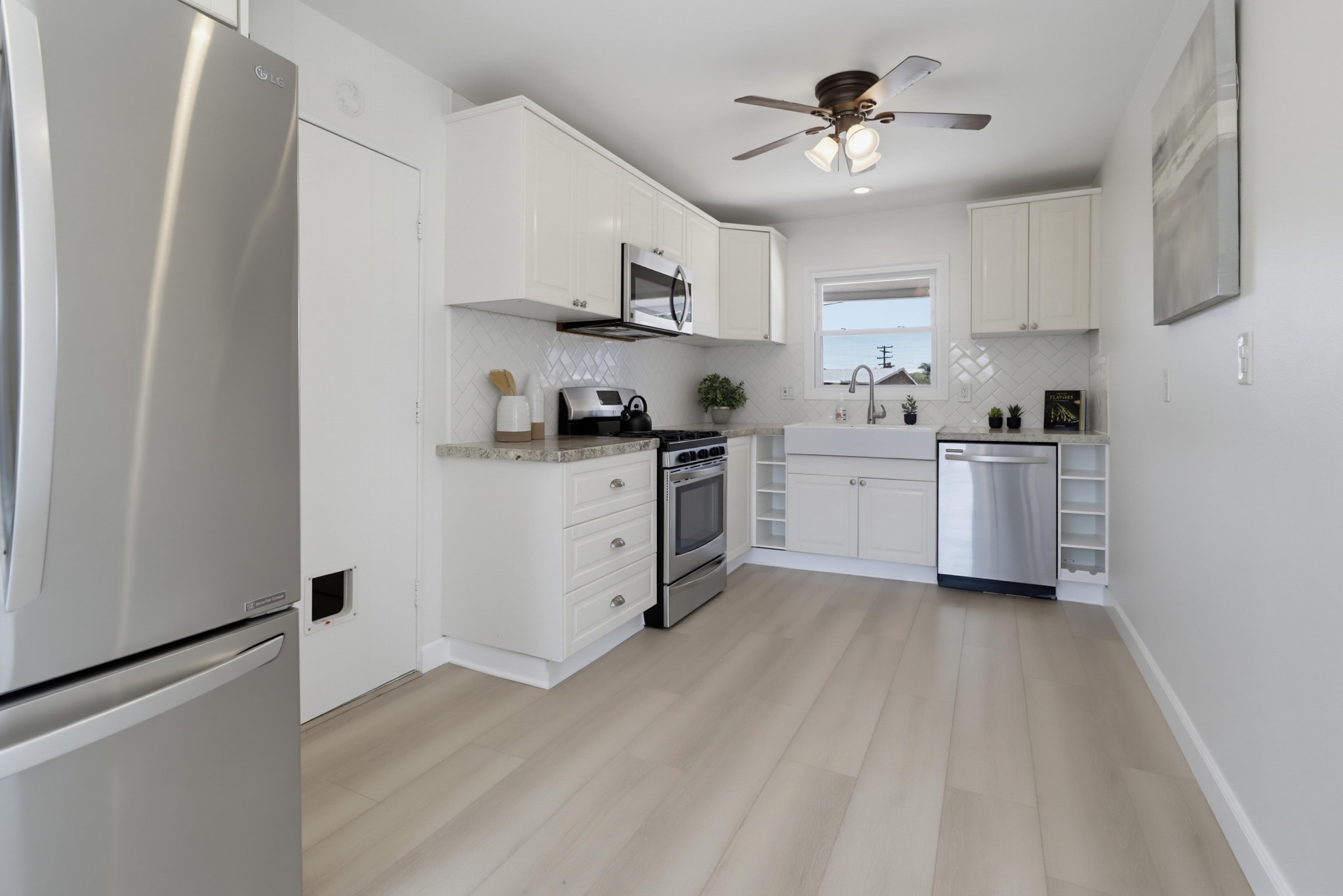 Virtual tour photo 15 of 51 for 962 Wilfred St