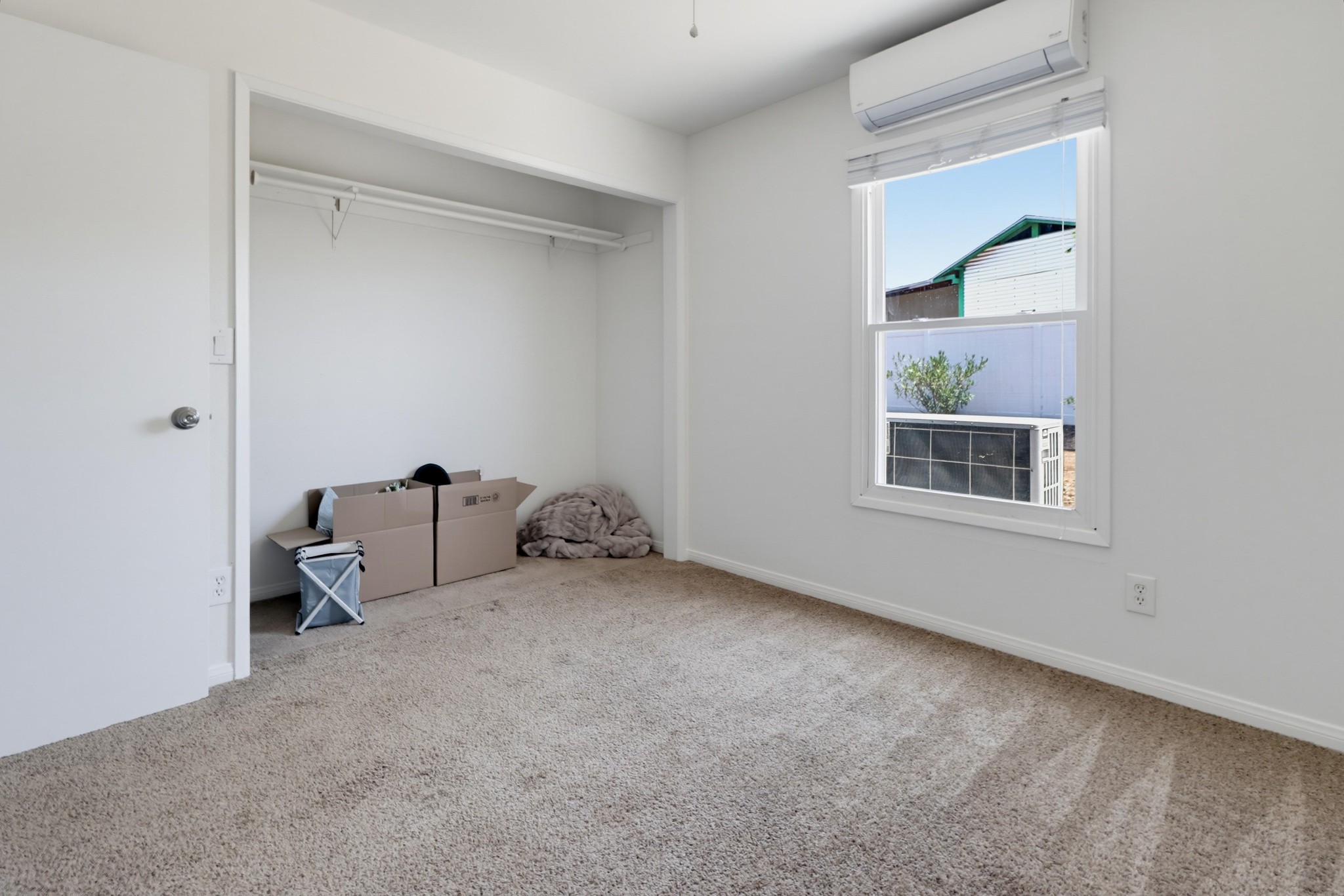Virtual tour photo 26 of 51 for 962 Wilfred St