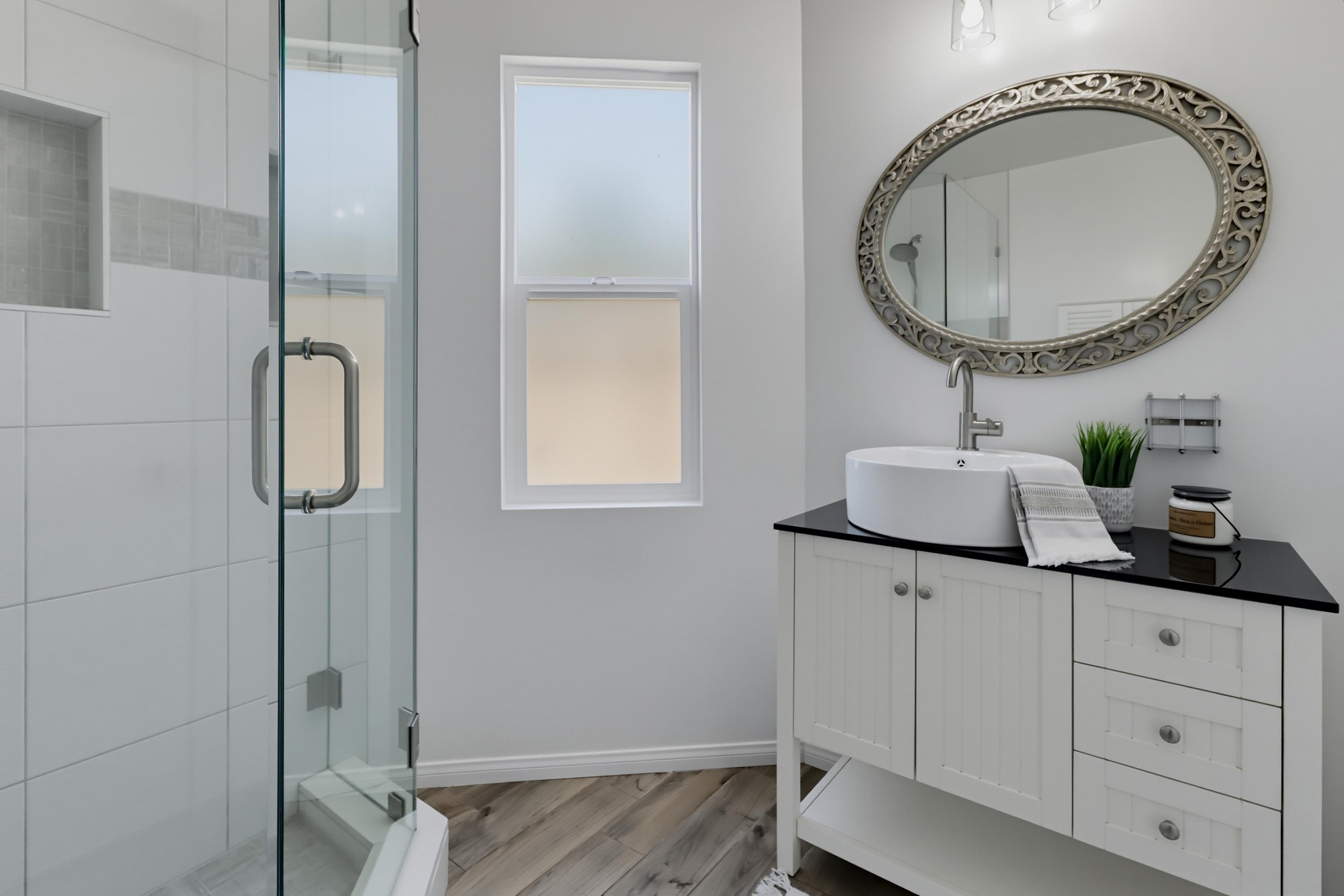 Virtual tour photo 33 of 51 for 962 Wilfred St