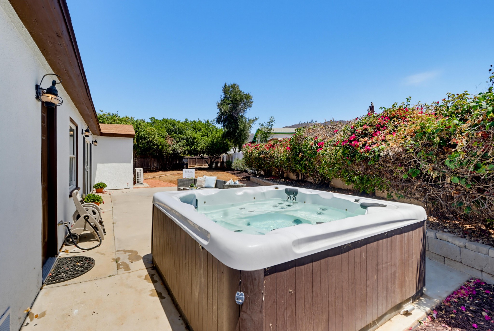 Virtual tour photo 38 of 51 for 962 Wilfred St