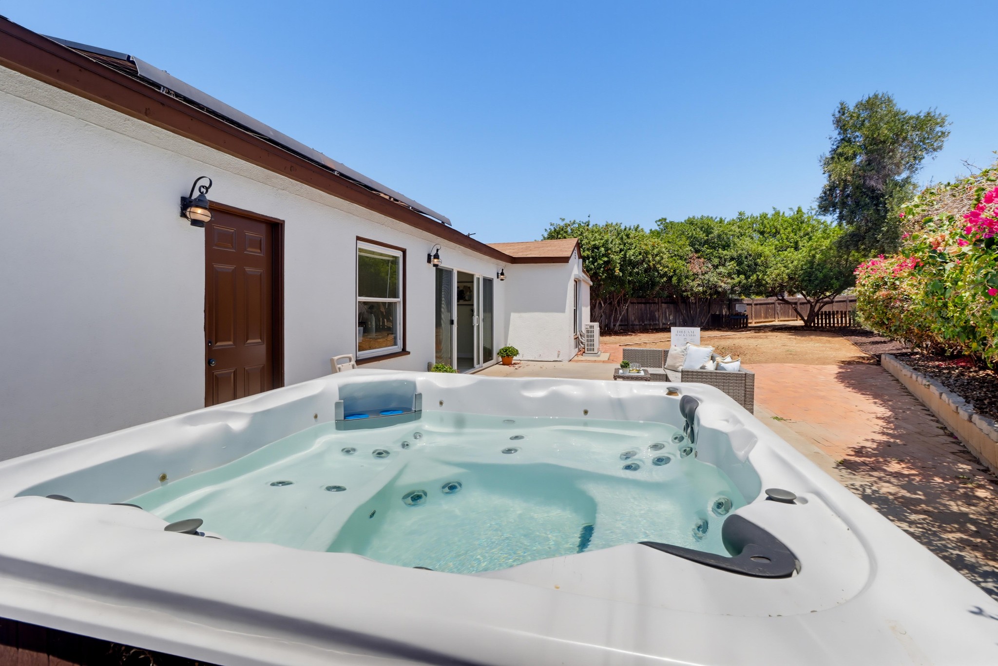 Virtual tour photo 39 of 51 for 962 Wilfred St