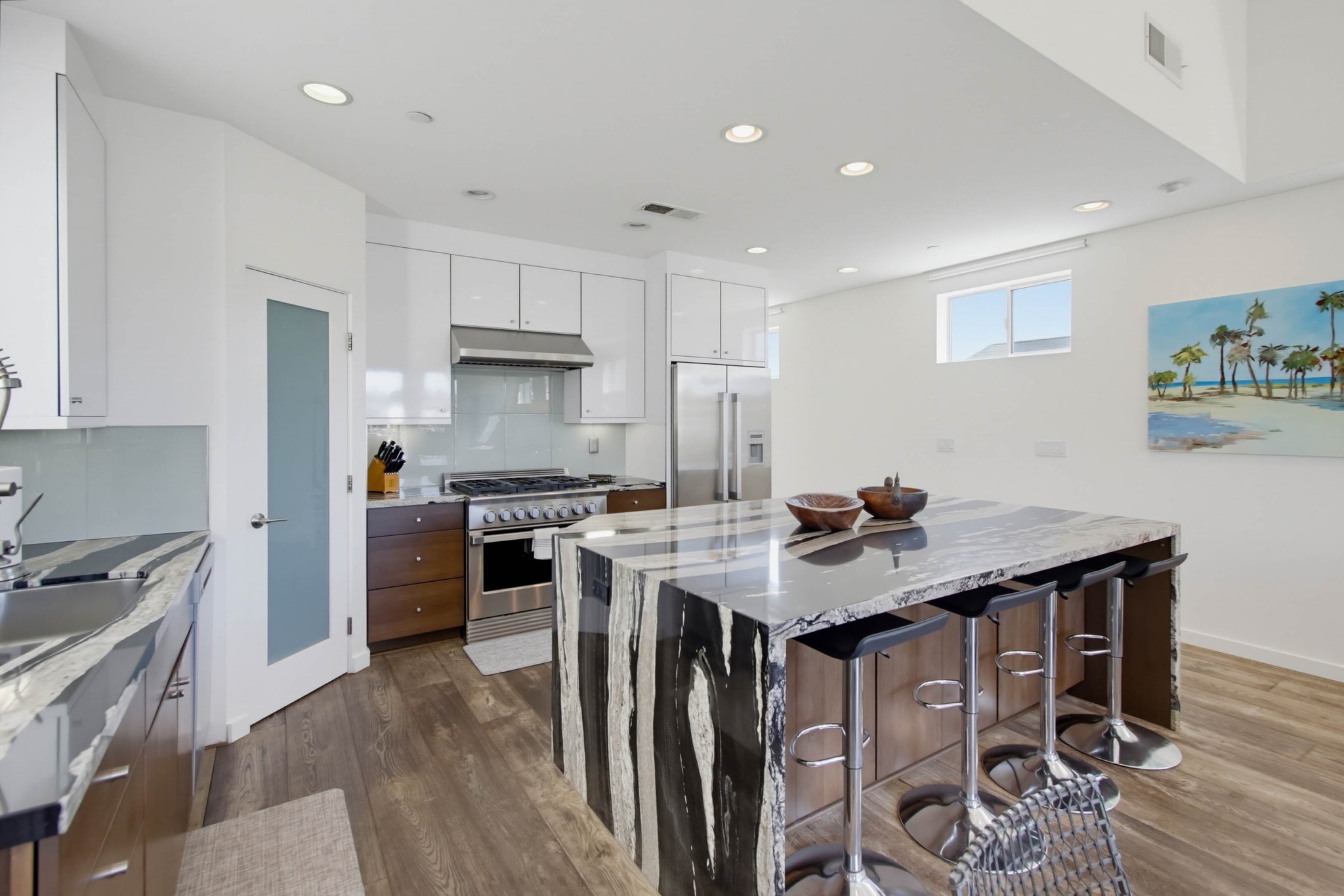 Virtual tour photo 15 of 114 for 963 Diamond St