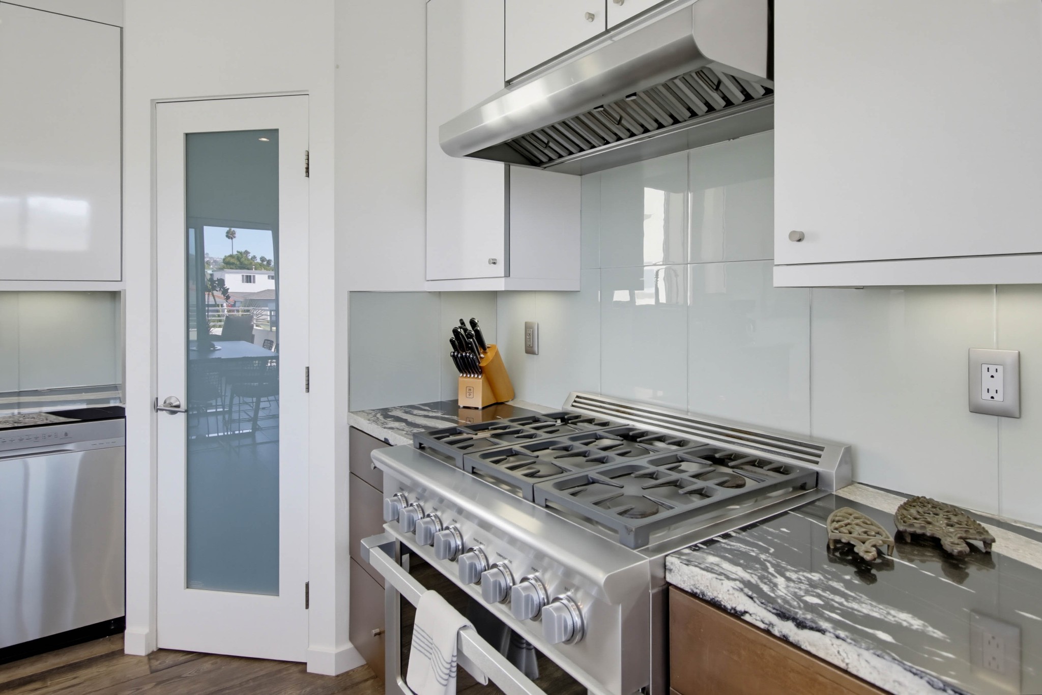 Virtual tour photo 17 of 114 for 963 Diamond St
