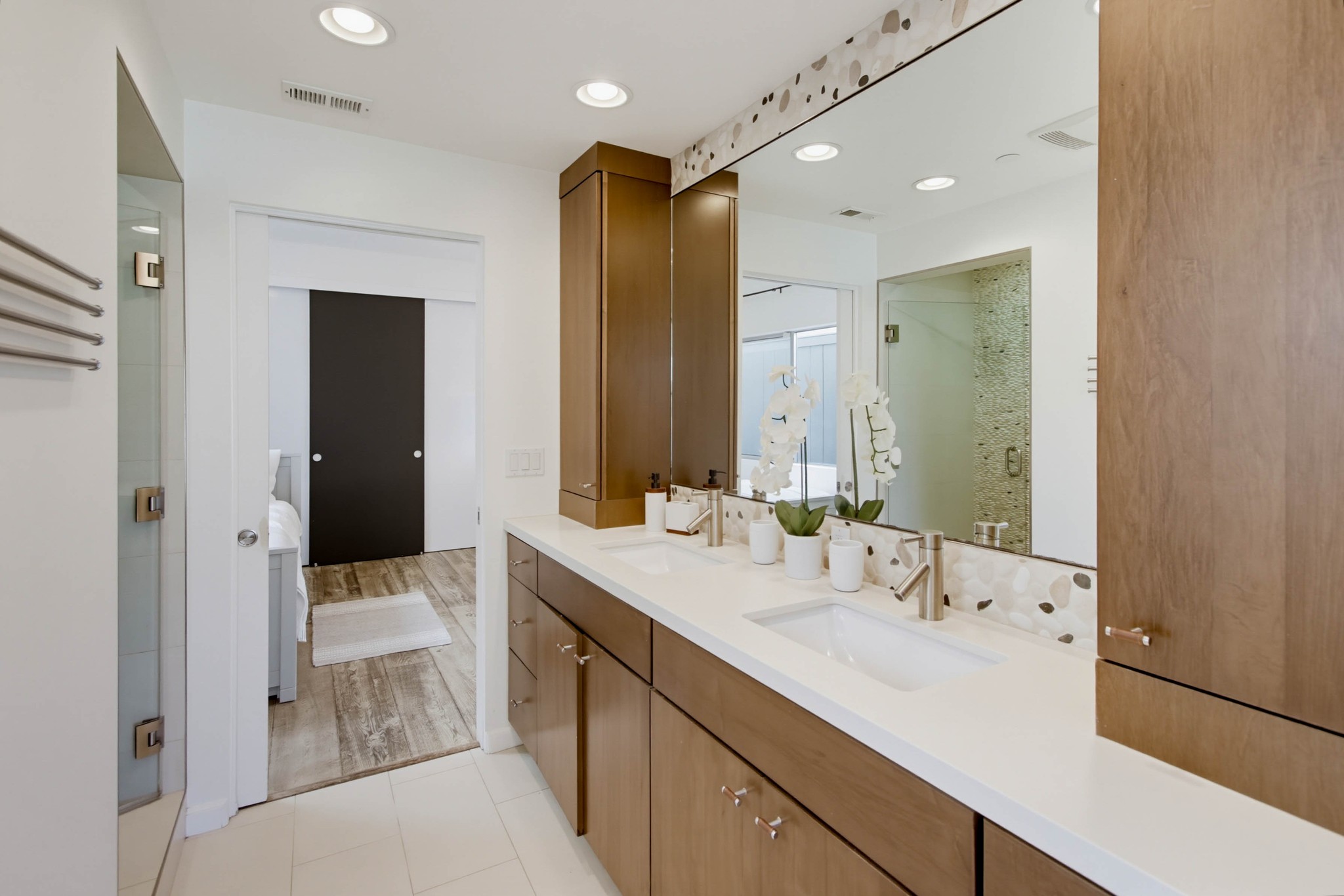 Virtual tour photo 44 of 114 for 963 Diamond St
