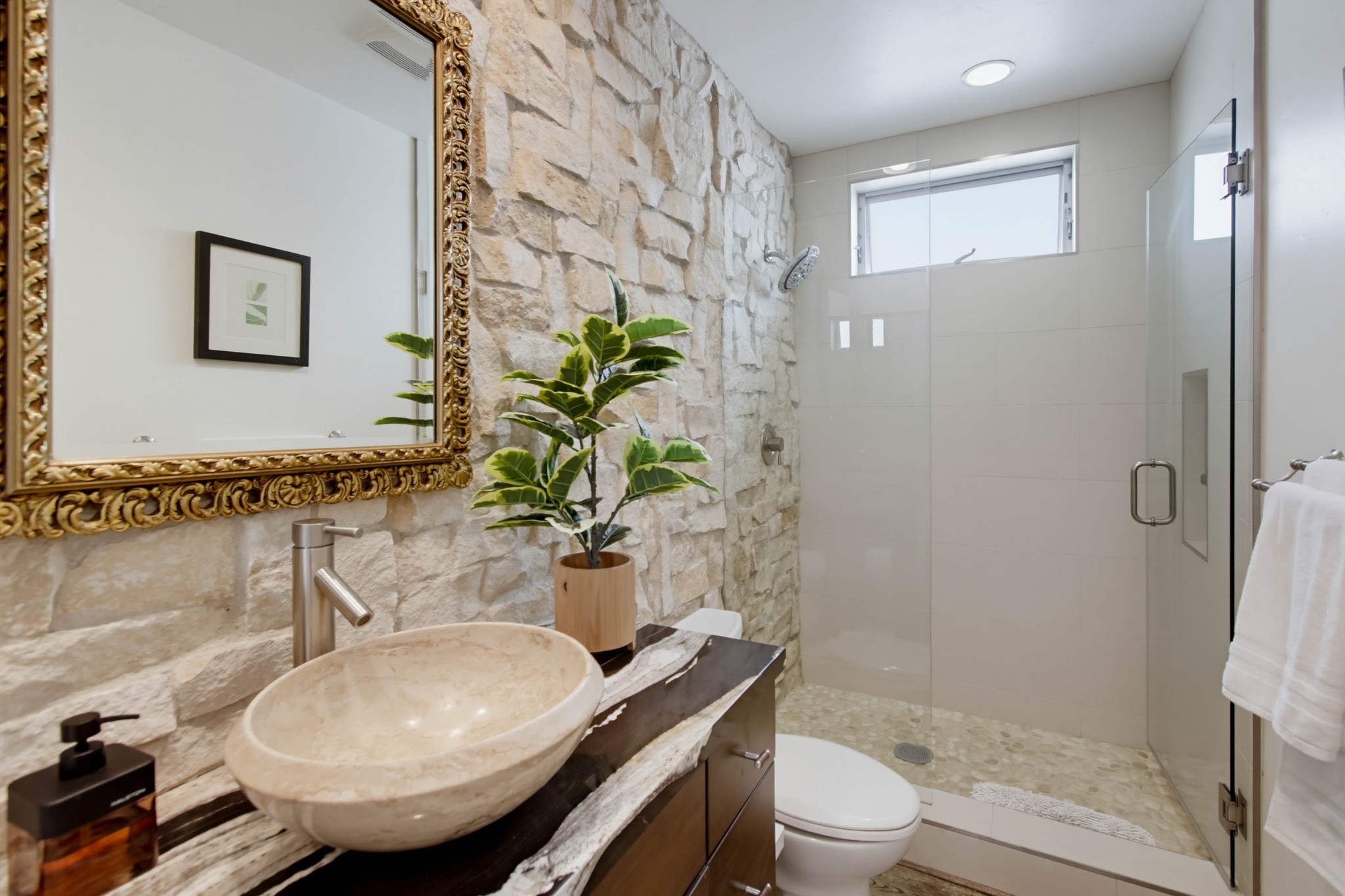 Virtual tour photo 49 of 114 for 963 Diamond St