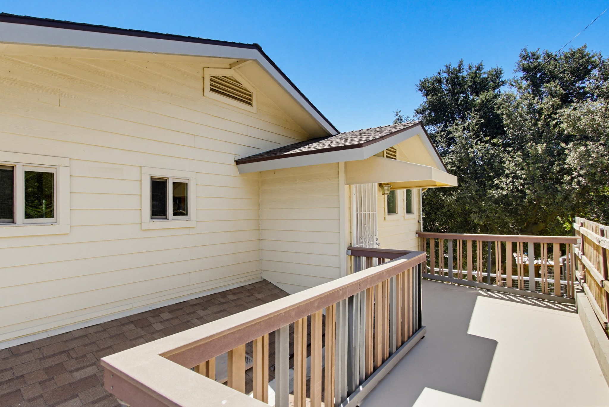 Virtual tour photo 5 of 56 for 9640 Oak Grove Dr