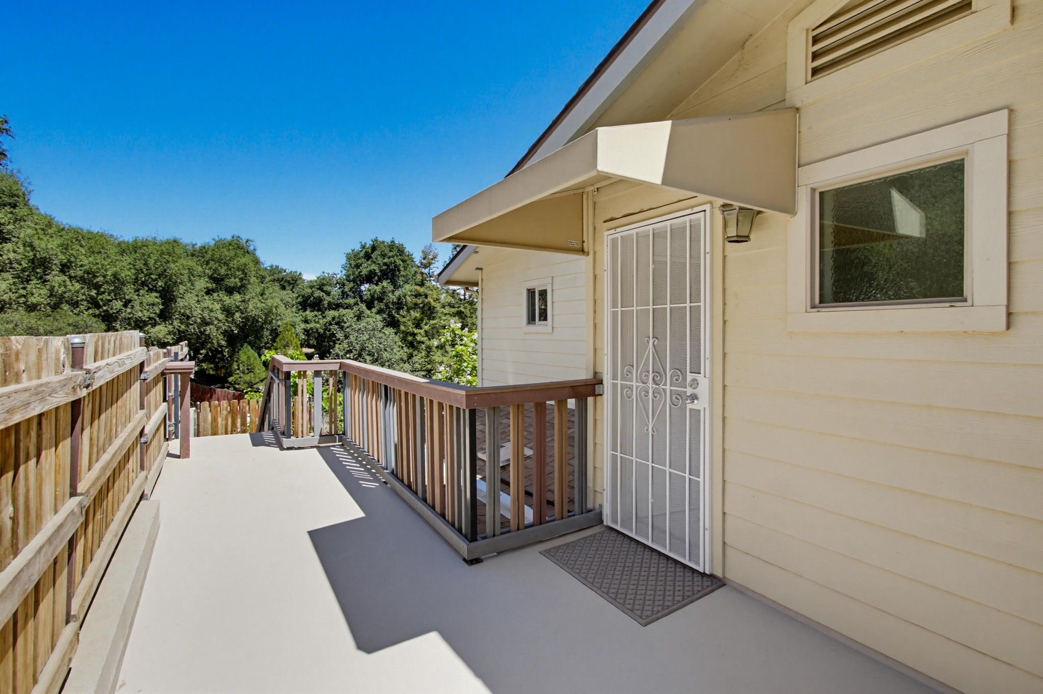 Virtual tour photo 6 of 56 for 9640 Oak Grove Dr