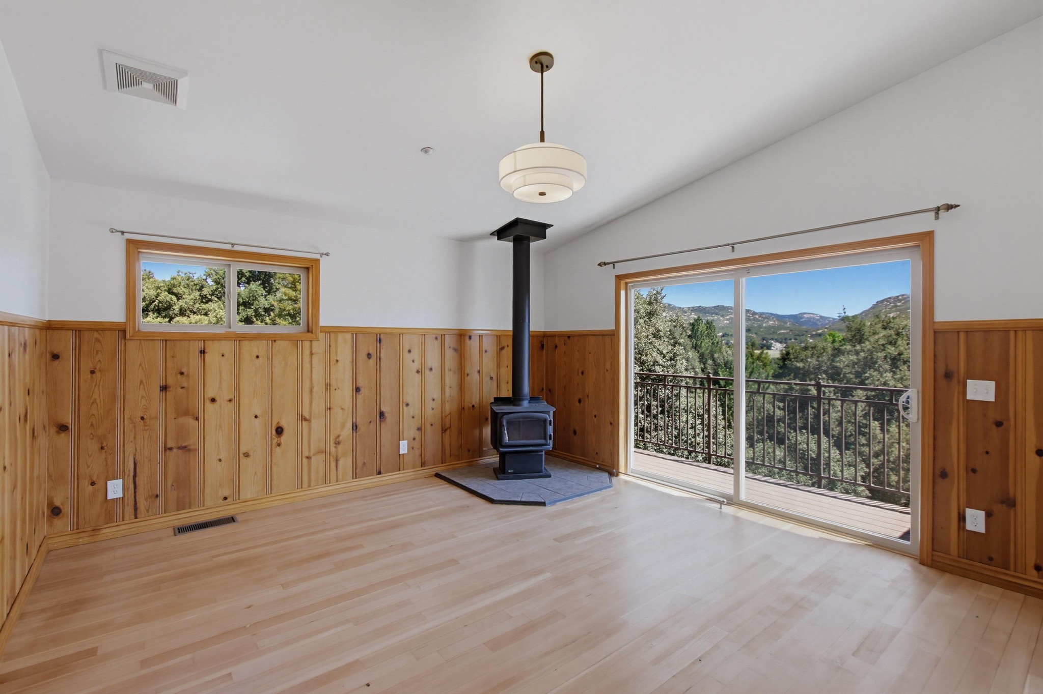 Virtual tour photo 9 of 56 for 9640 Oak Grove Dr