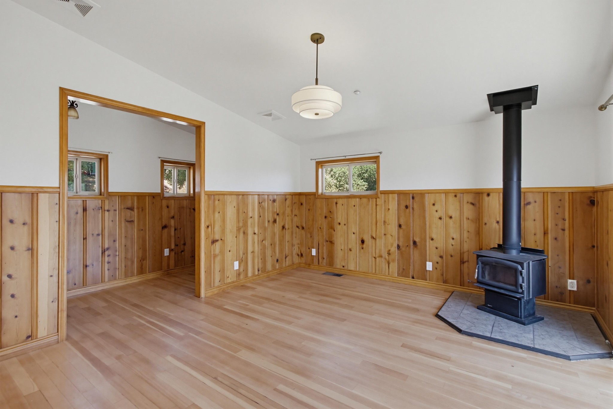 Virtual tour photo 12 of 56 for 9640 Oak Grove Dr