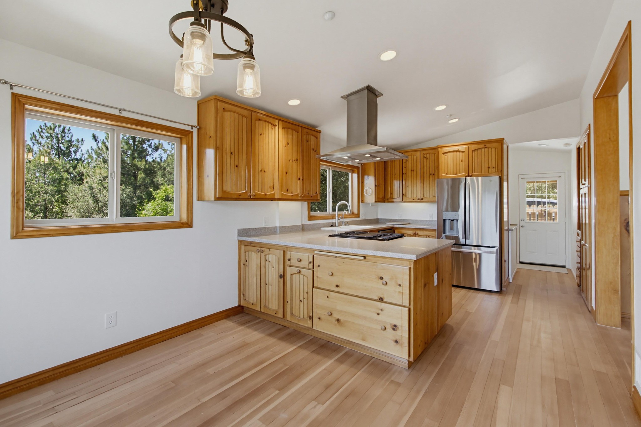 Virtual tour photo 18 of 56 for 9640 Oak Grove Dr