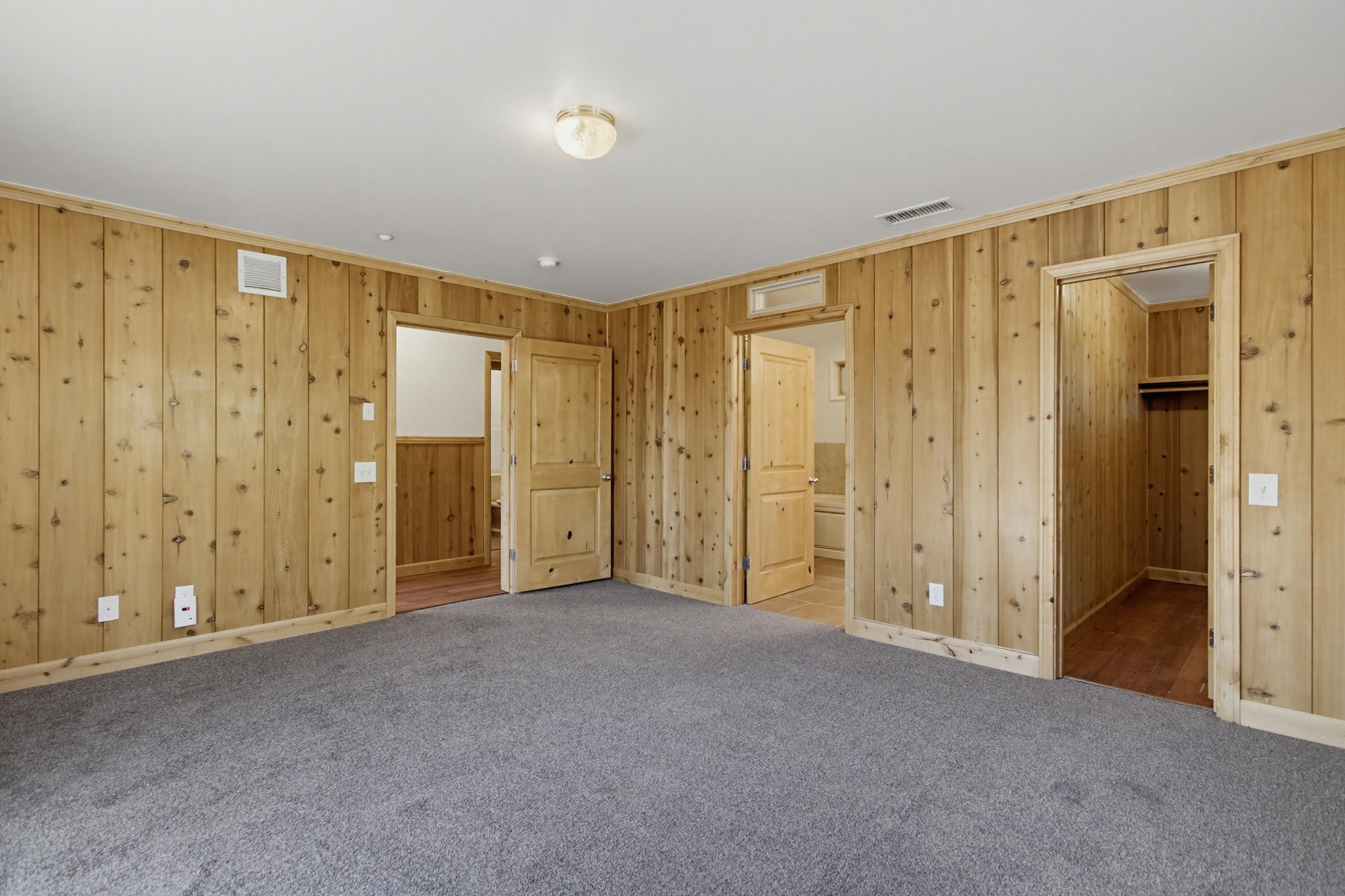 Virtual tour photo 34 of 56 for 9640 Oak Grove Dr