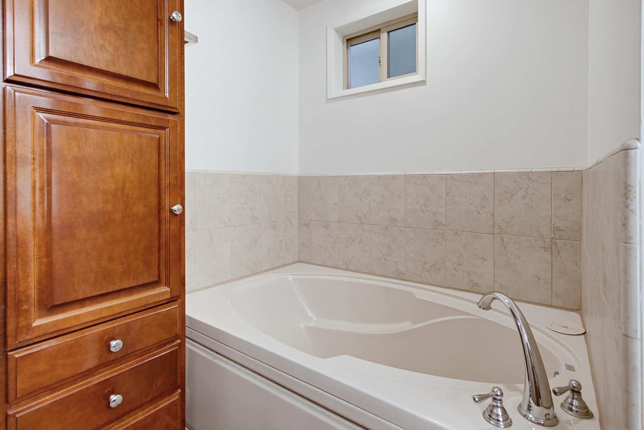 Virtual tour photo 38 of 56 for 9640 Oak Grove Dr
