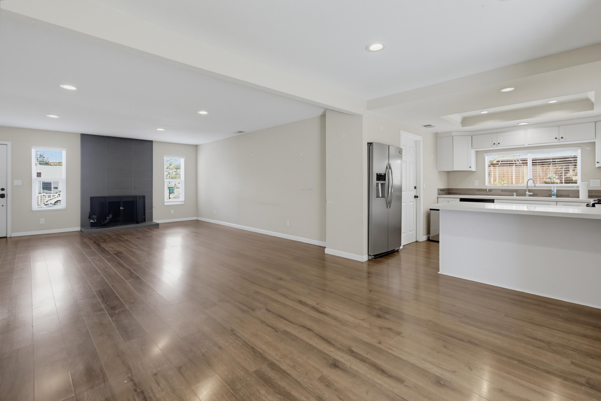 Virtual tour photo 10 of 44 for 9649 Halberns Blvd