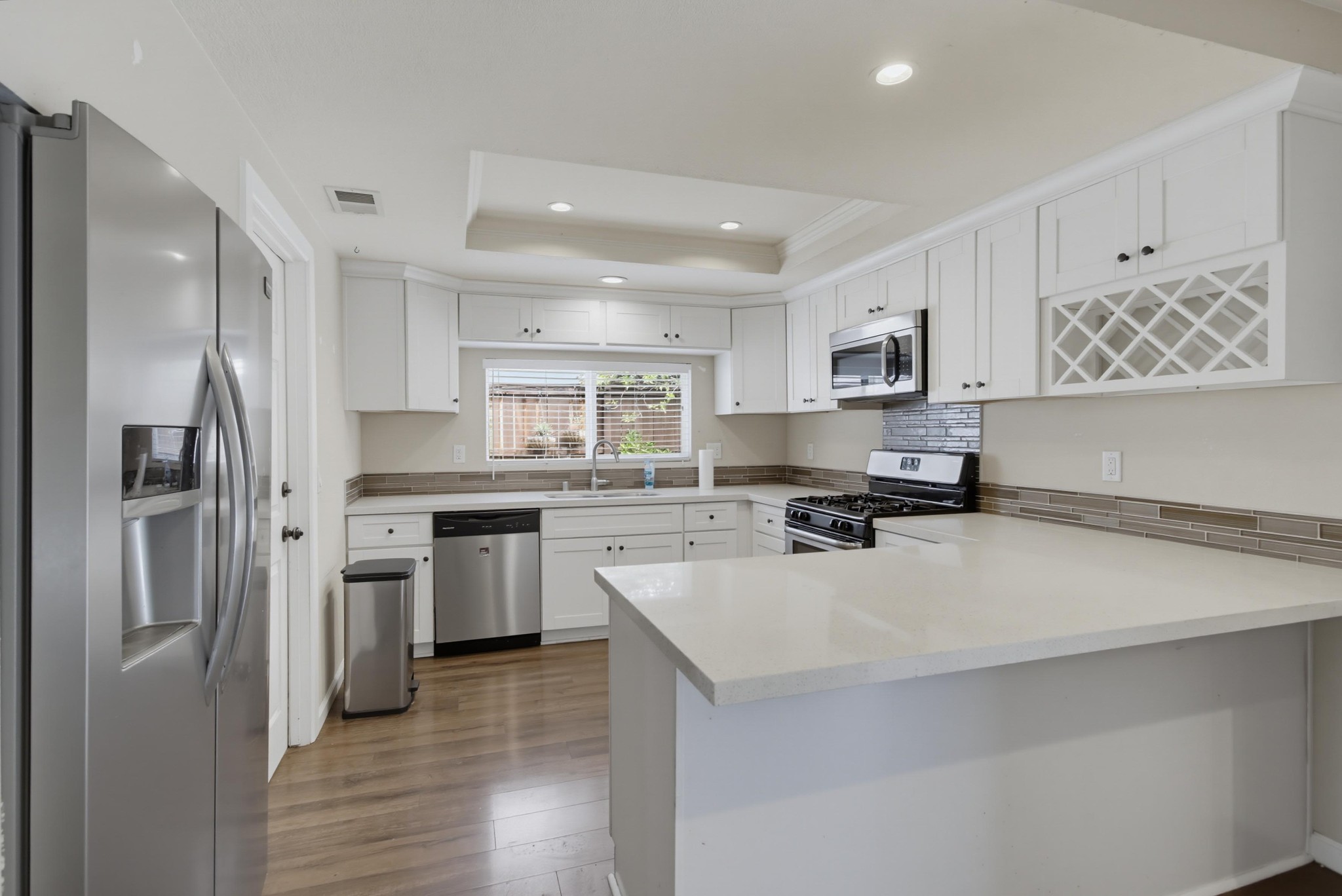 Virtual tour photo 11 of 44 for 9649 Halberns Blvd