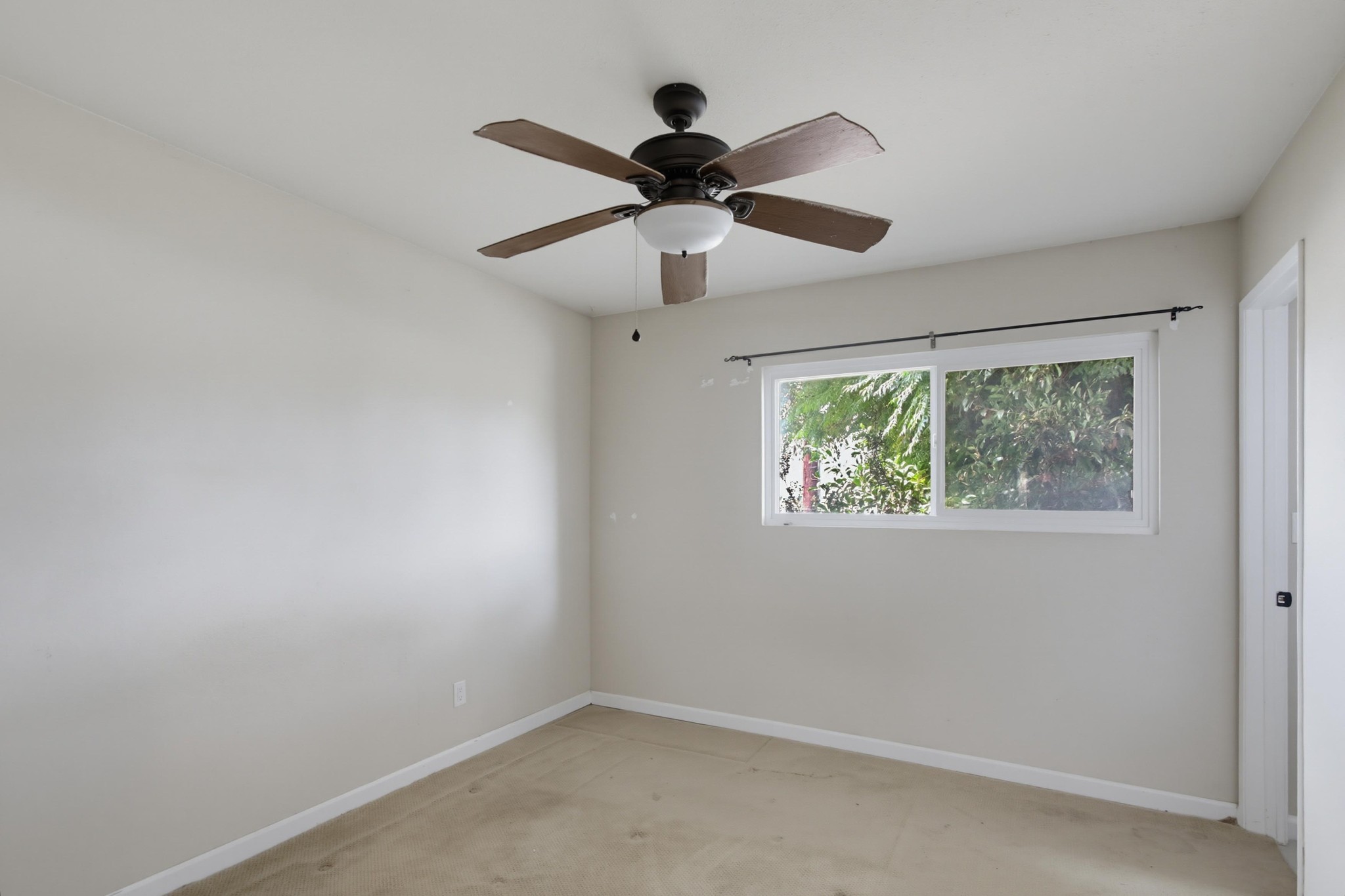 Virtual tour photo 23 of 44 for 9649 Halberns Blvd