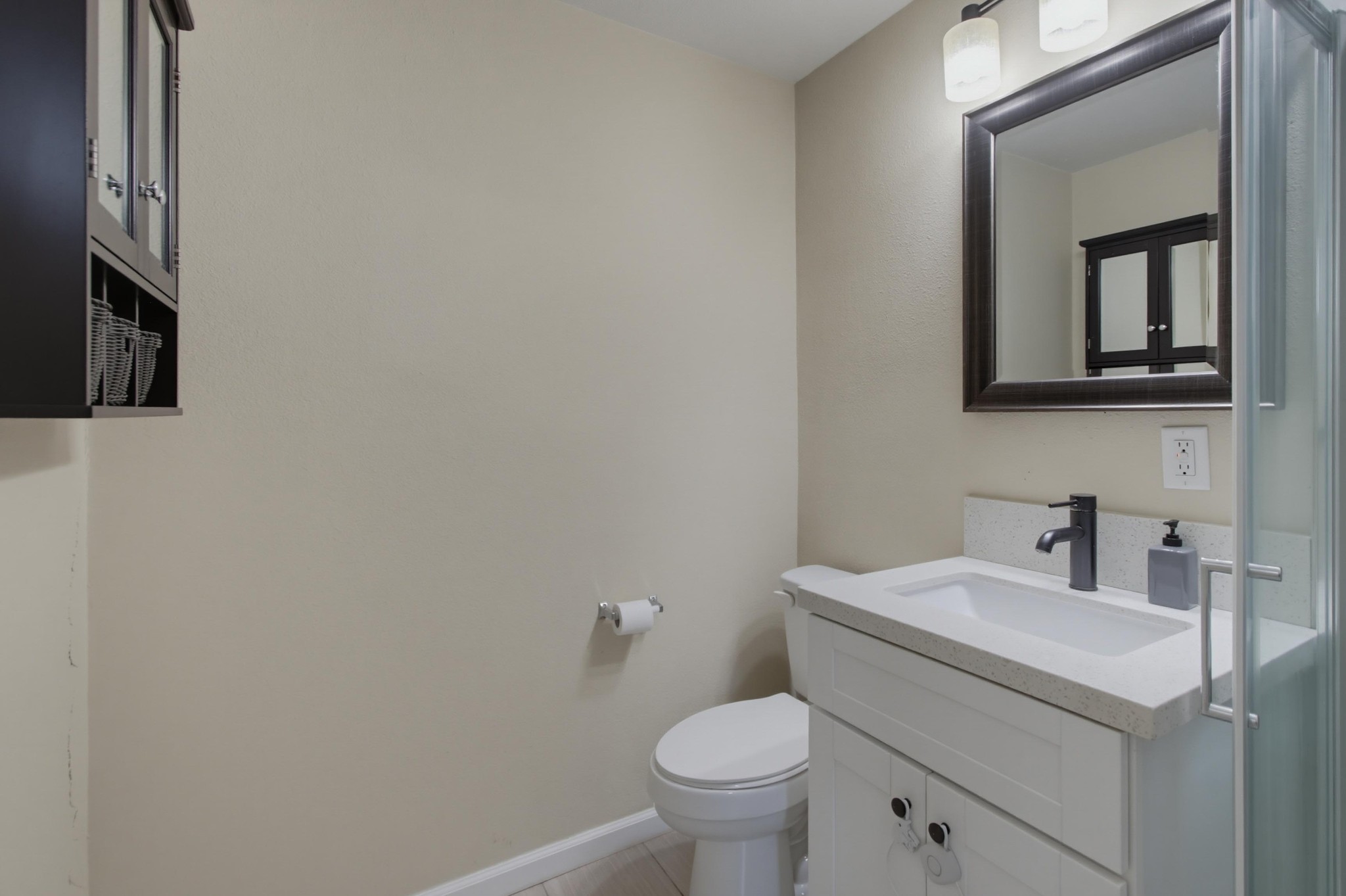 Virtual tour photo 26 of 44 for 9649 Halberns Blvd