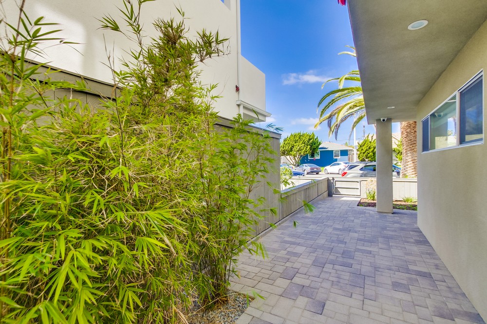 Virtual tour photo 7 of 53 for 965 Diamond Street
