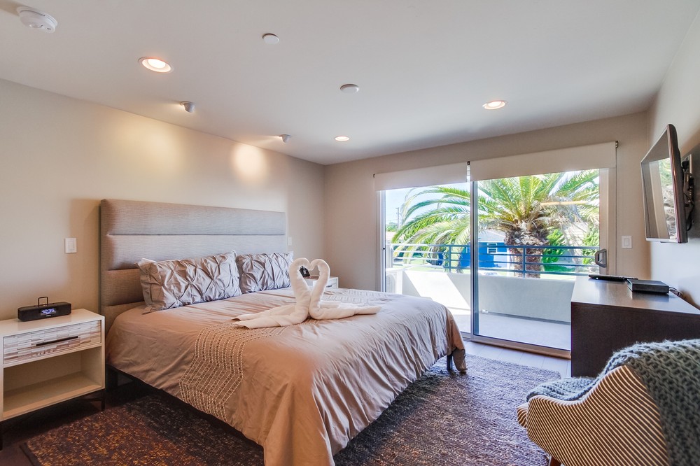 Virtual tour photo 27 of 53 for 965 Diamond Street