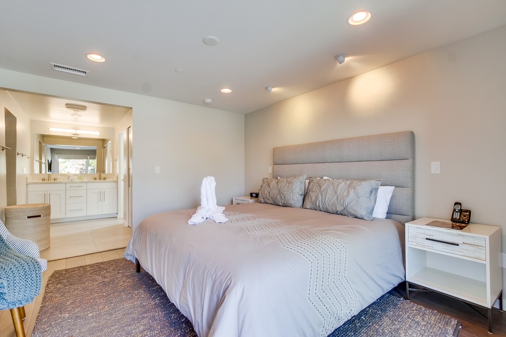 Virtual tour photo 29 of 53 for 965 Diamond Street