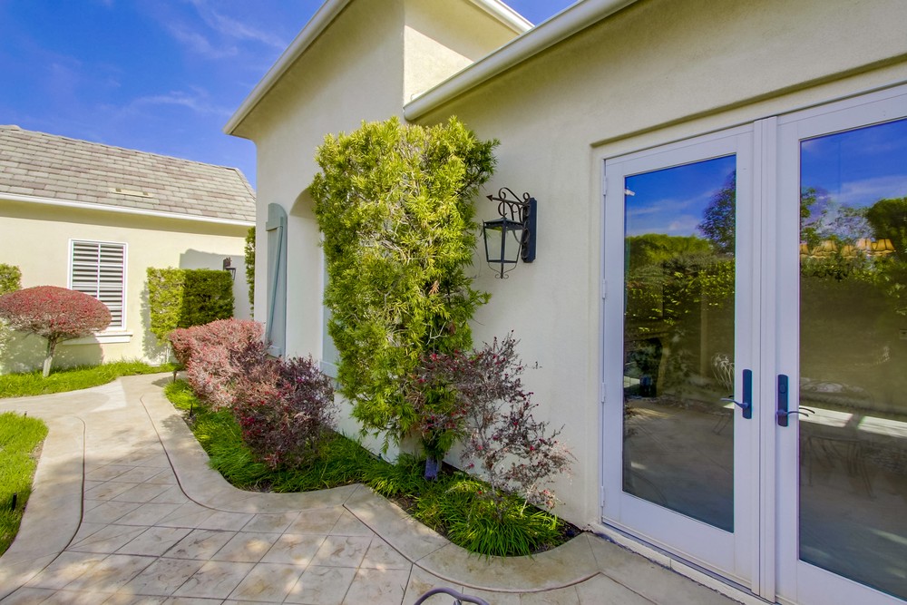 Virtual tour photo 9 of 85 for 9659 Lario Ln