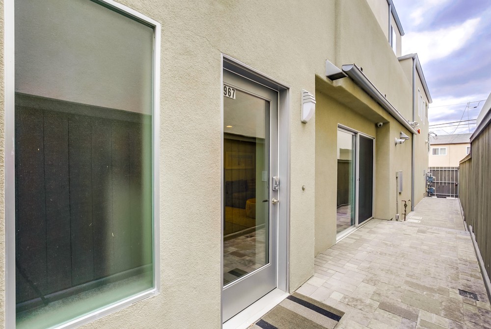 Virtual tour photo 4 of 72 for 967 Diamond St
