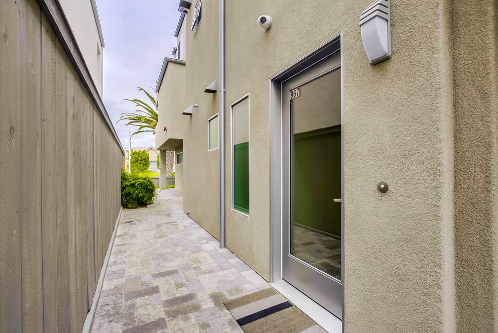 Virtual tour photo 6 of 72 for 967 Diamond St