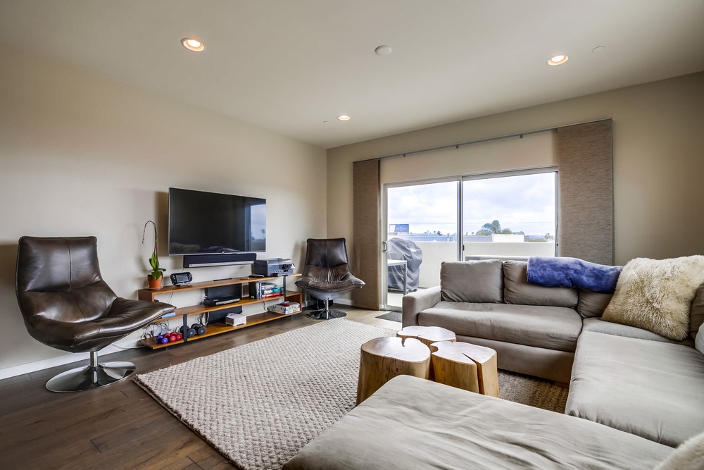 Virtual tour photo 17 of 72 for 967 Diamond St