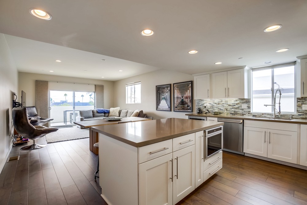 Virtual tour photo 32 of 72 for 967 Diamond St