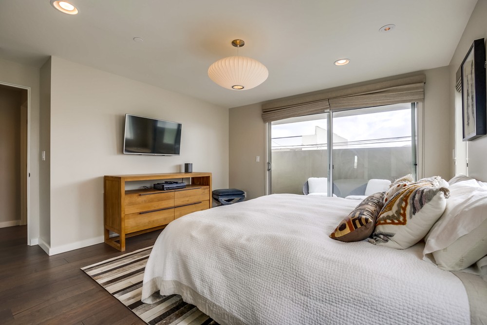 Virtual tour photo 48 of 72 for 967 Diamond St