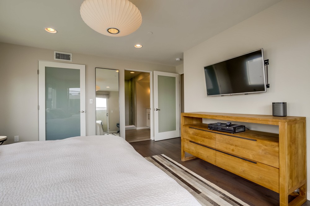Virtual tour photo 50 of 72 for 967 Diamond St
