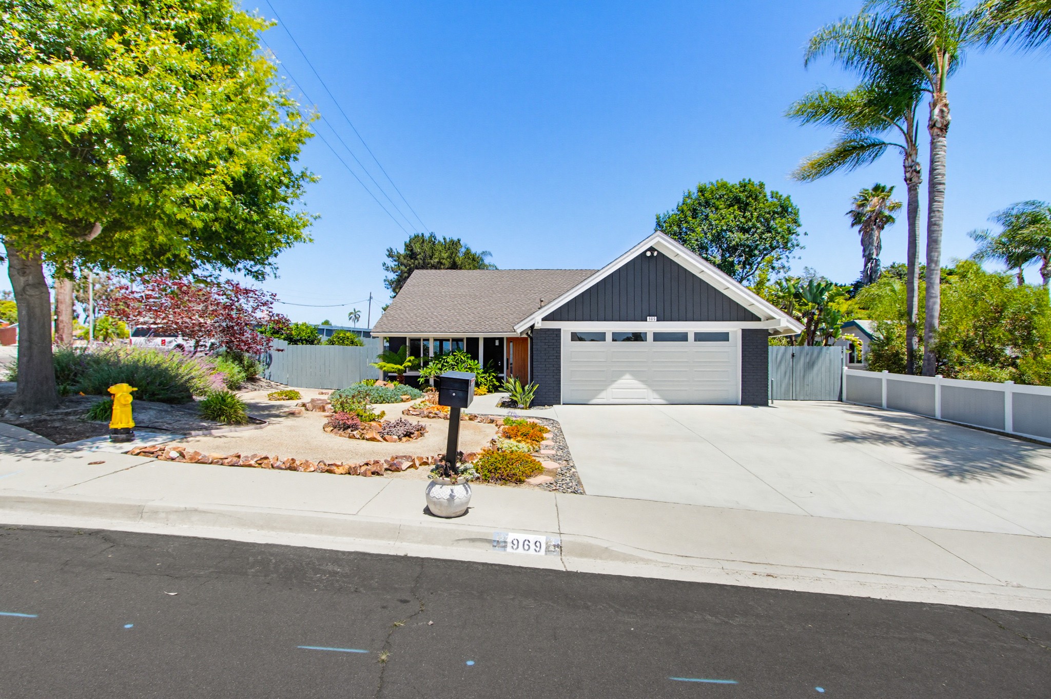 Virtual tour photo 1 of 56 for 969 Chablis Ln