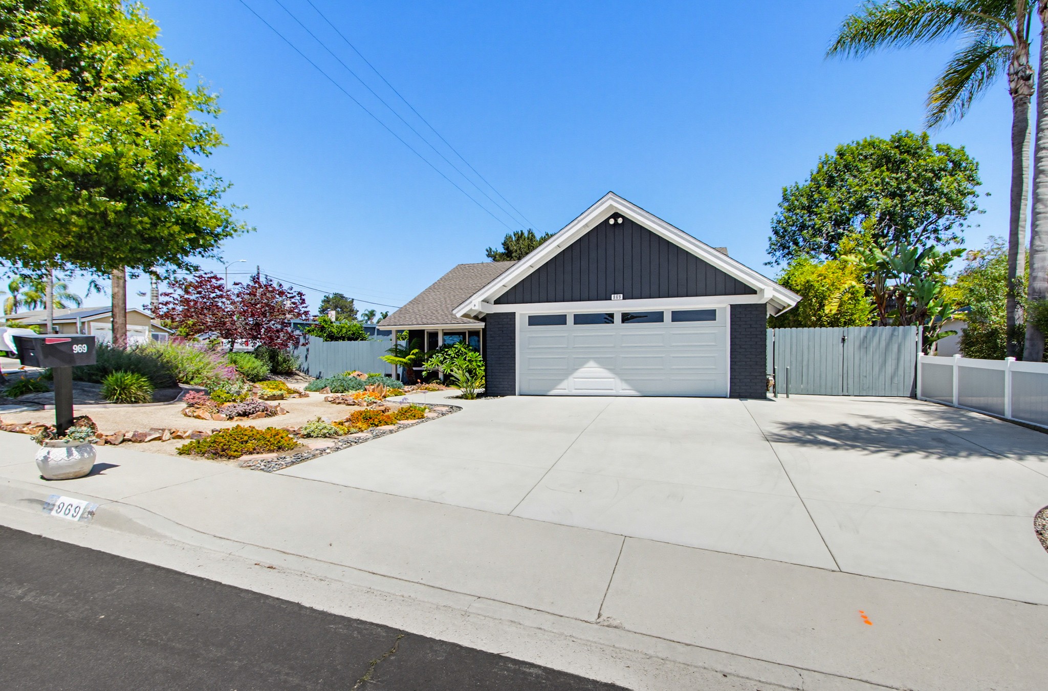 Virtual tour photo 3 of 56 for 969 Chablis Ln