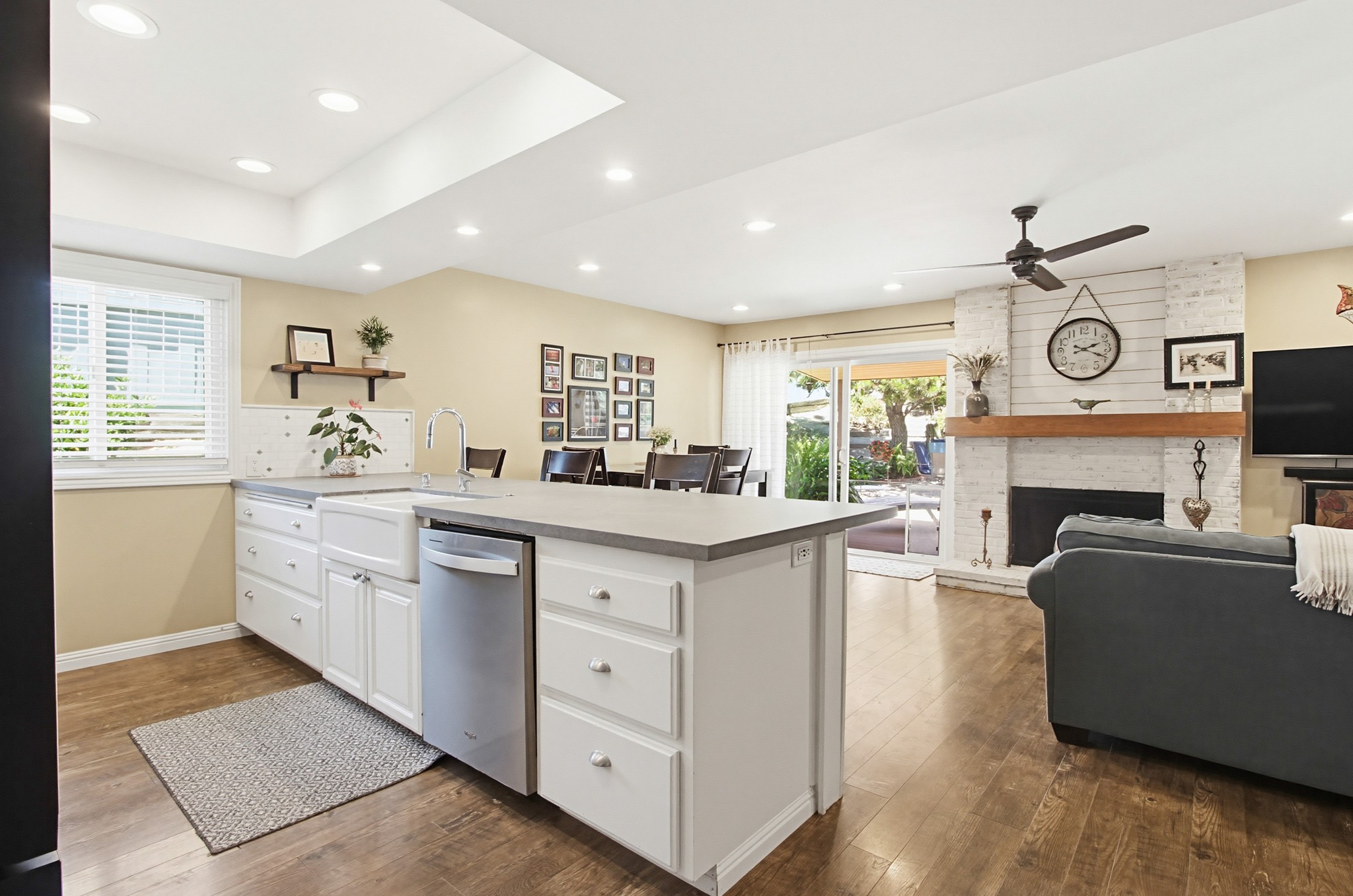 Virtual tour photo 18 of 56 for 969 Chablis Ln