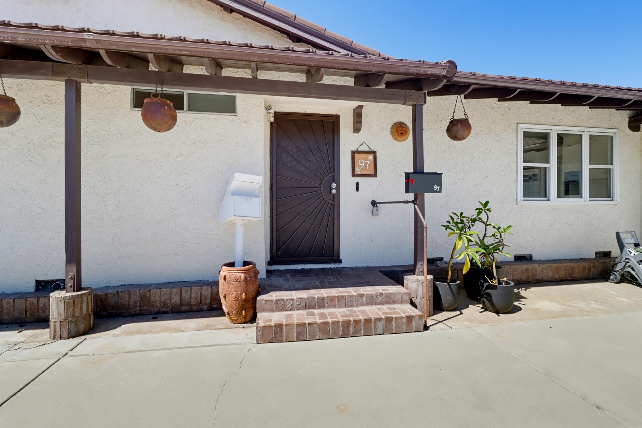 Virtual tour photo 7 of 54 for 97 E Mankato St